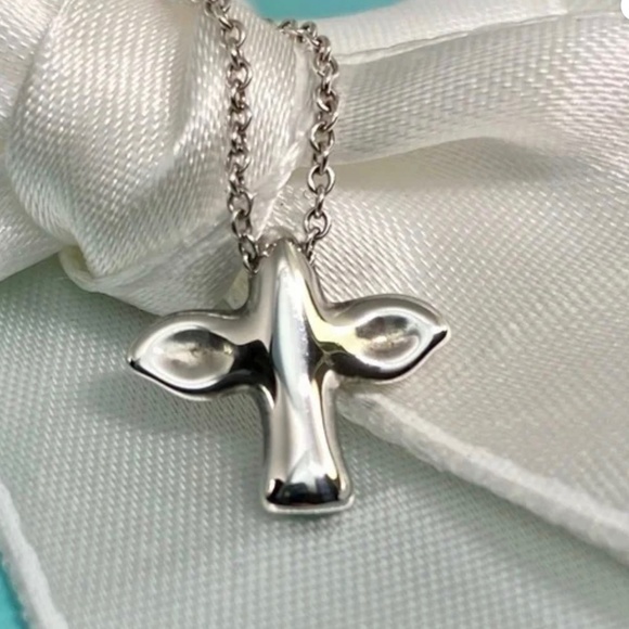 Tiffany & Co Dove Cross Elsa Peretti 925 silver 16” with box - Picture 3 of 8